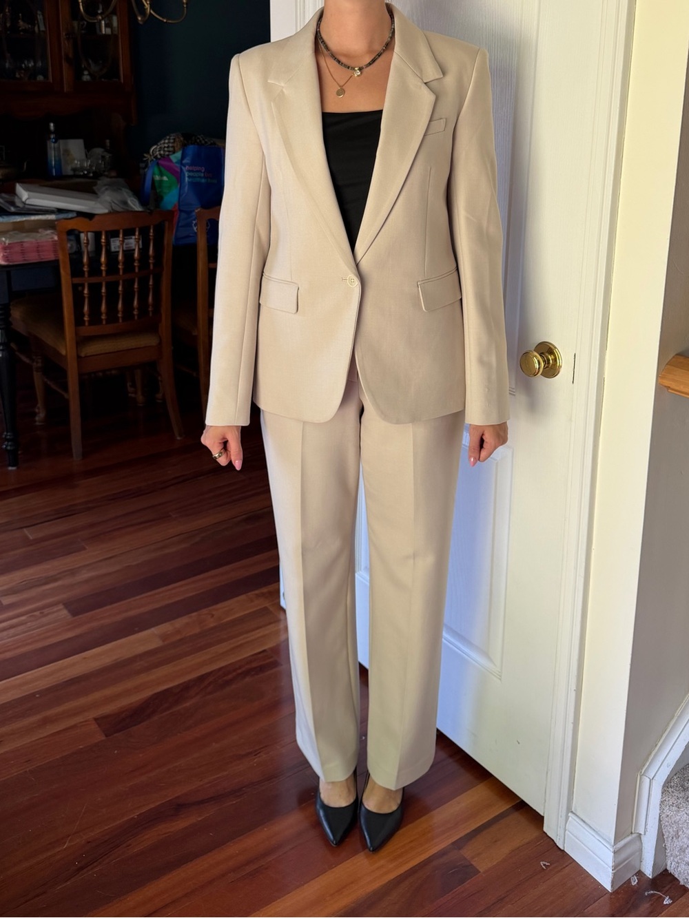 Aritzia Babaton Cream Tailored Suit Set Blazer Size 2 Pants Size 4